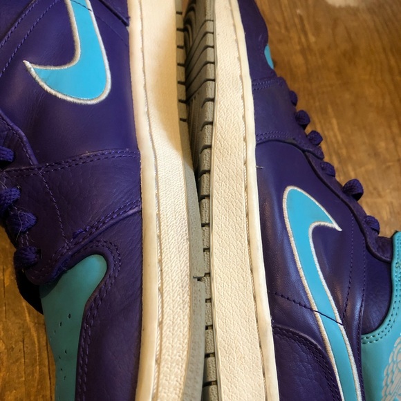 Jordan 1 Mid “Hornets” - Picture 6 of 7